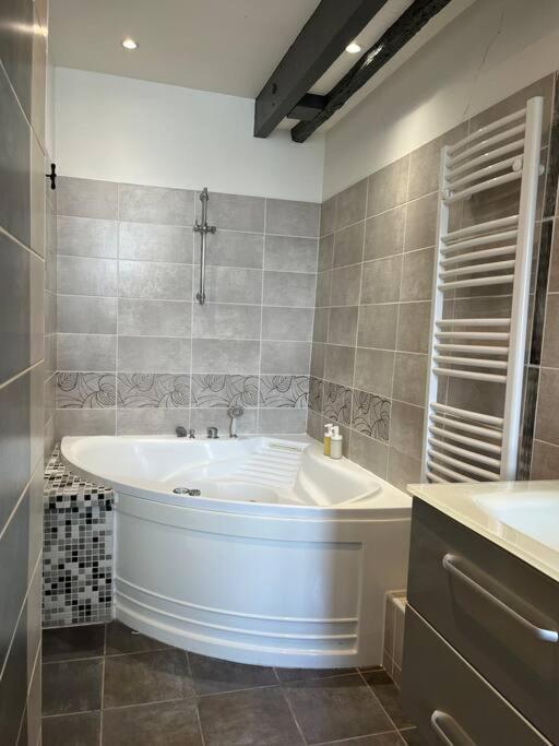 Duplex De Charme En Centre Ville Avec Terrasse Brive-la-Gaillarde Eksteriør billede